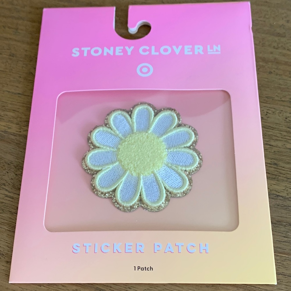 Brand new! 🌻 Stoney Clover Lane and Target White Daisy Patch 🌻